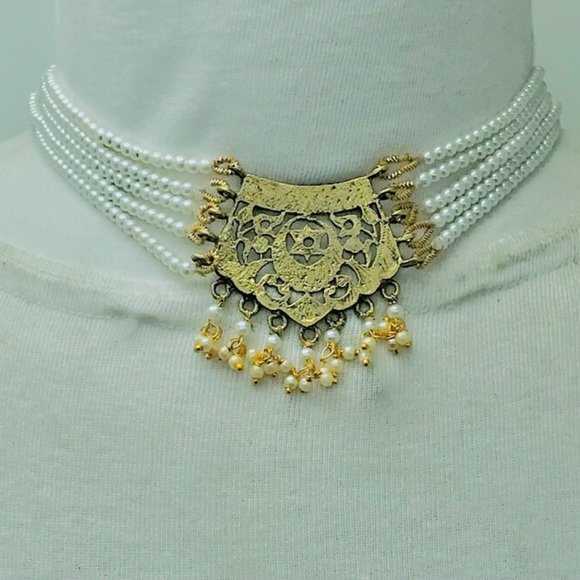 Pearls Beaded Chain Necklace With Big Golden Metal Motif, Handmade Beaded - Picture 8 of 12